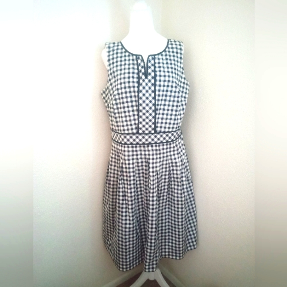 ❌❌SOLD Talbots Cotton Gingham Pleated Fit & Flare Dress | 14 - Picture 3 of 9